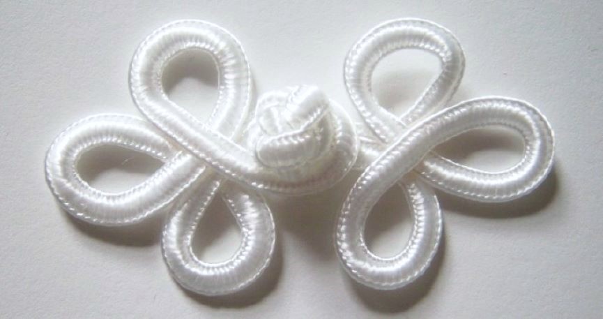 Natural White Loop Frog Closure