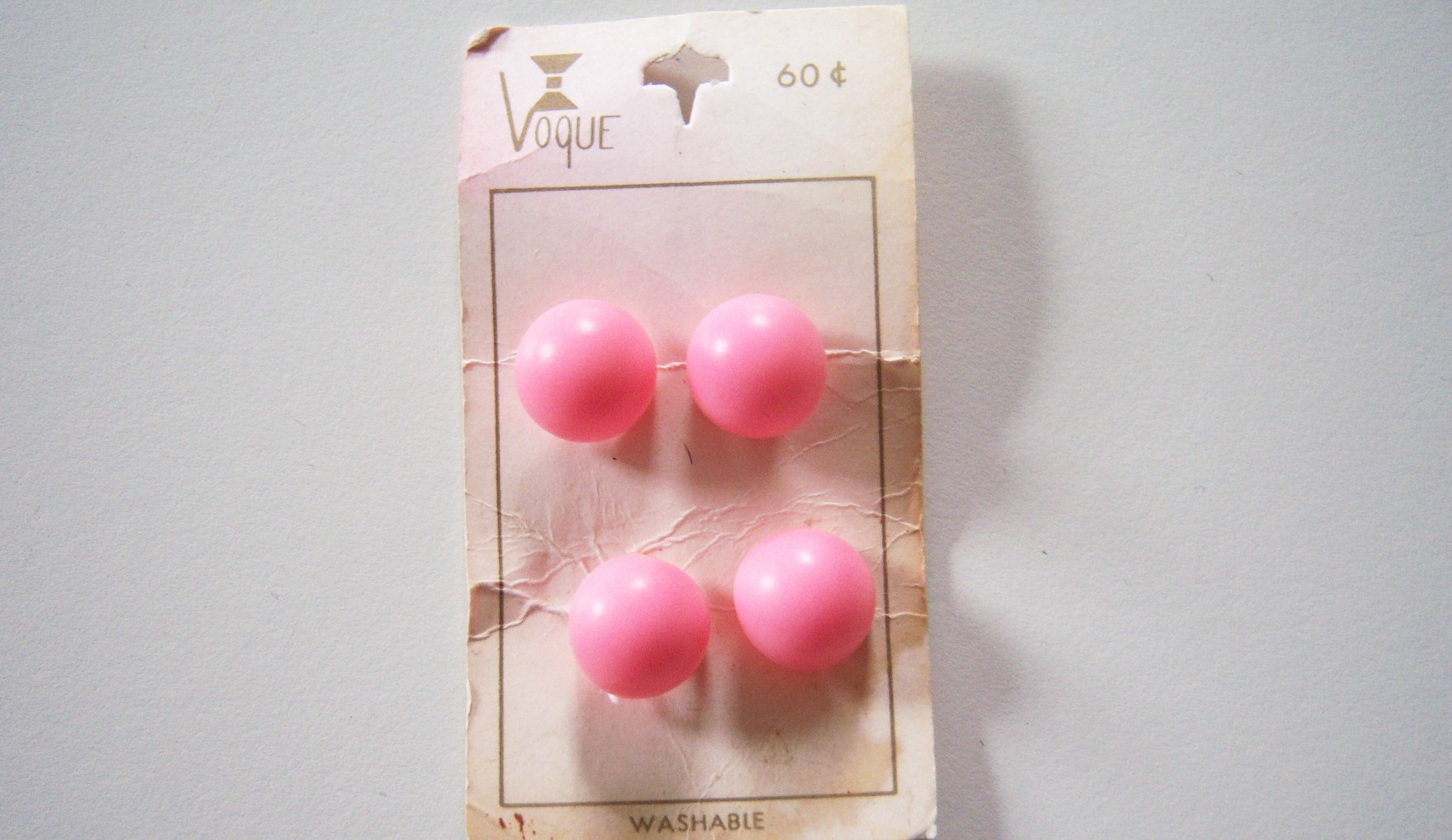 Vogue Bright Pink 5/8" Button Card