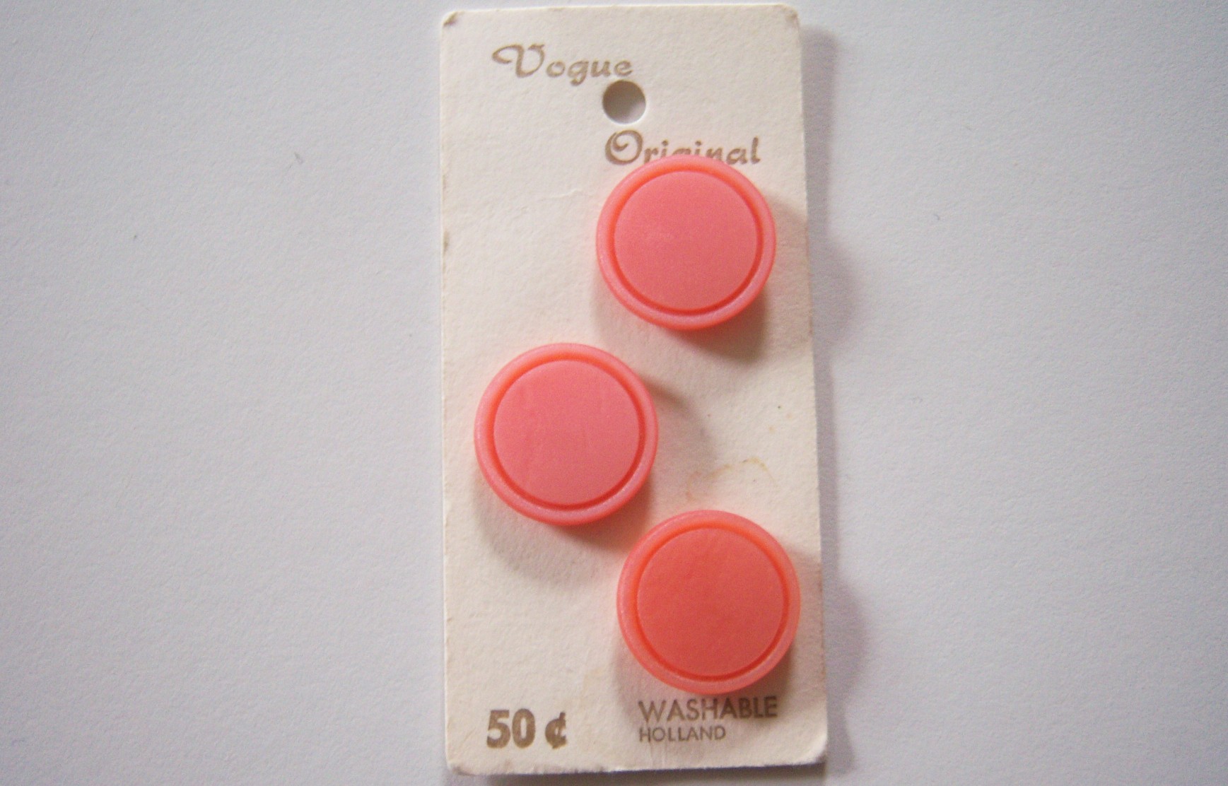 Vogue Coral 7/8" Button Card