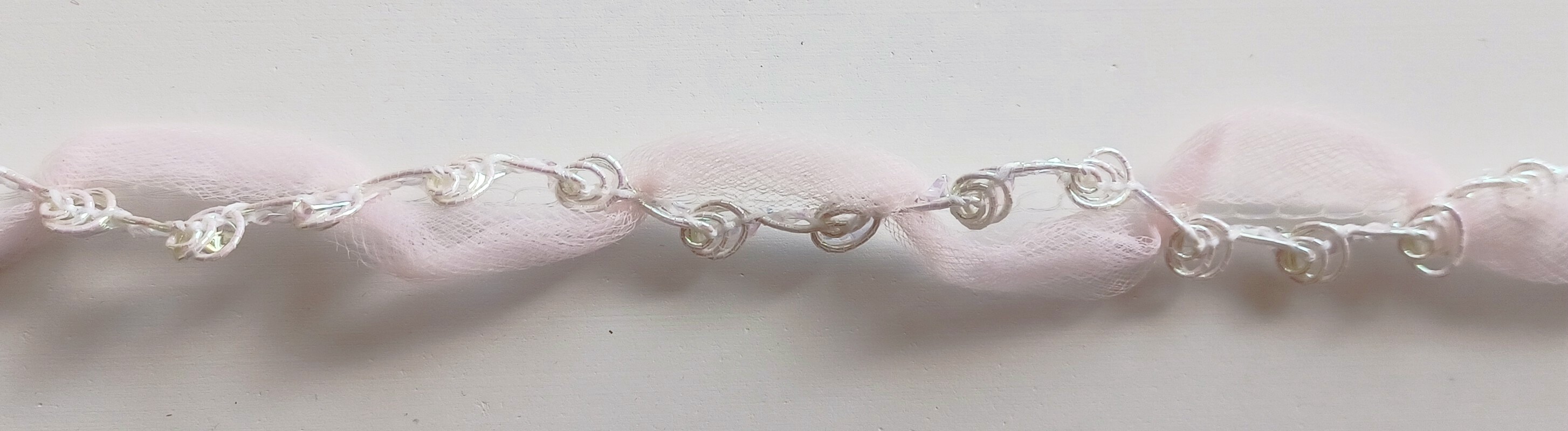 Lt Pink Tulle/White Irid. 3/4" Rosebraid
