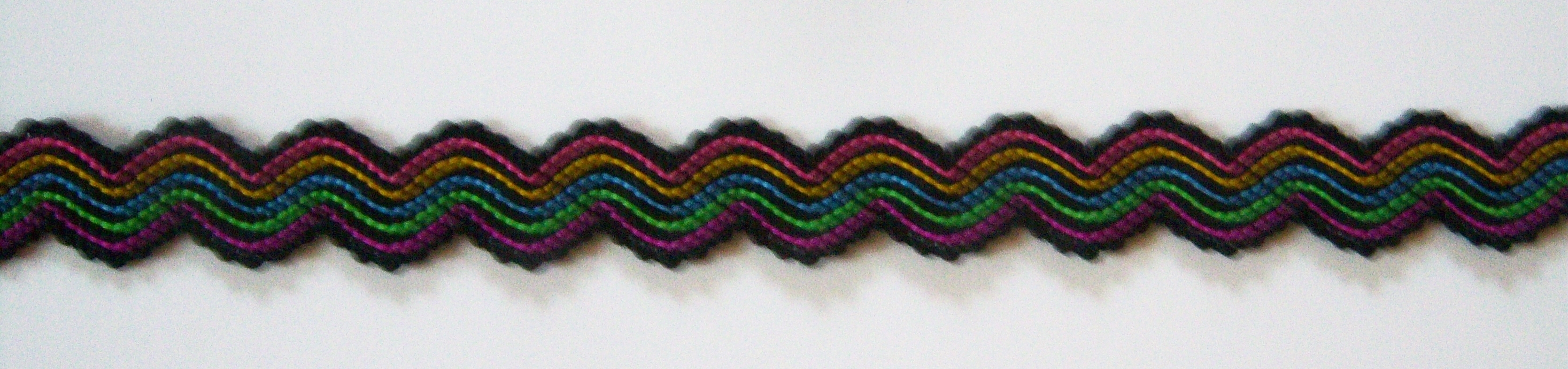 Black Multi 9/16 Inch Wavy Elastic