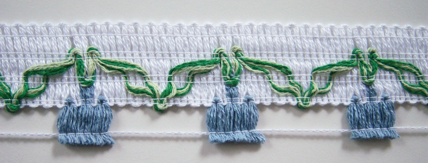 Conso White/Blue Tulip Fringe