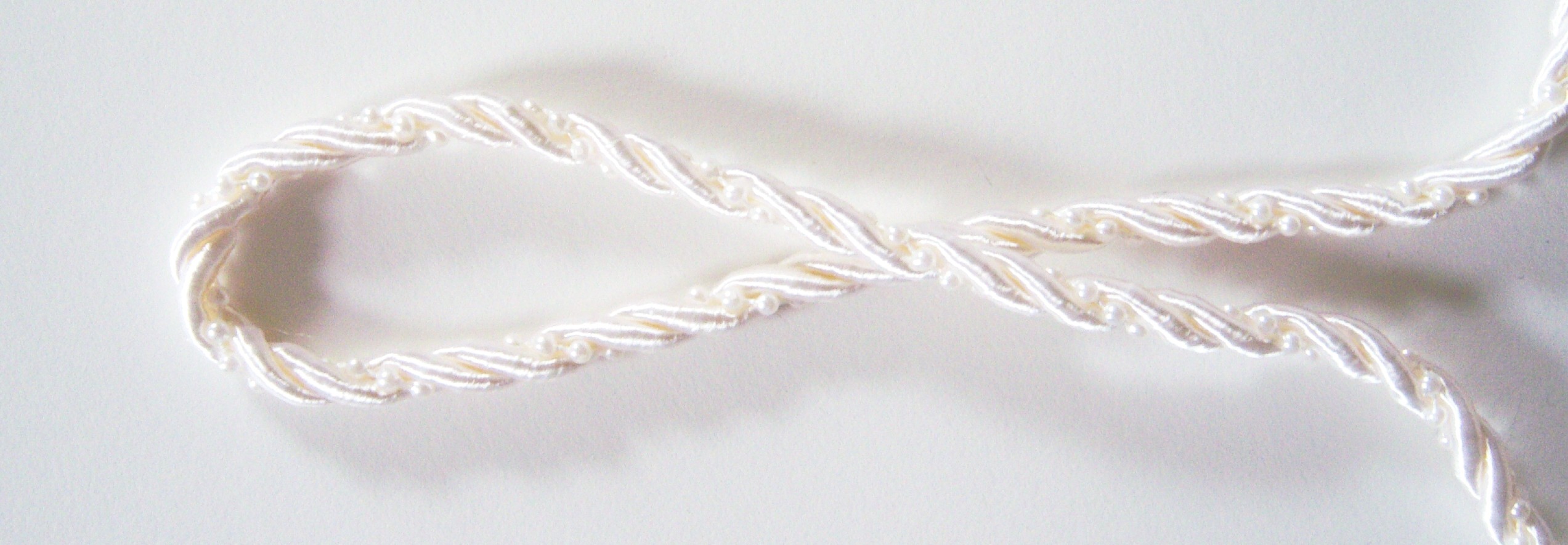 Ant. White/Pearls 1/4" Cord Sewing Trim
