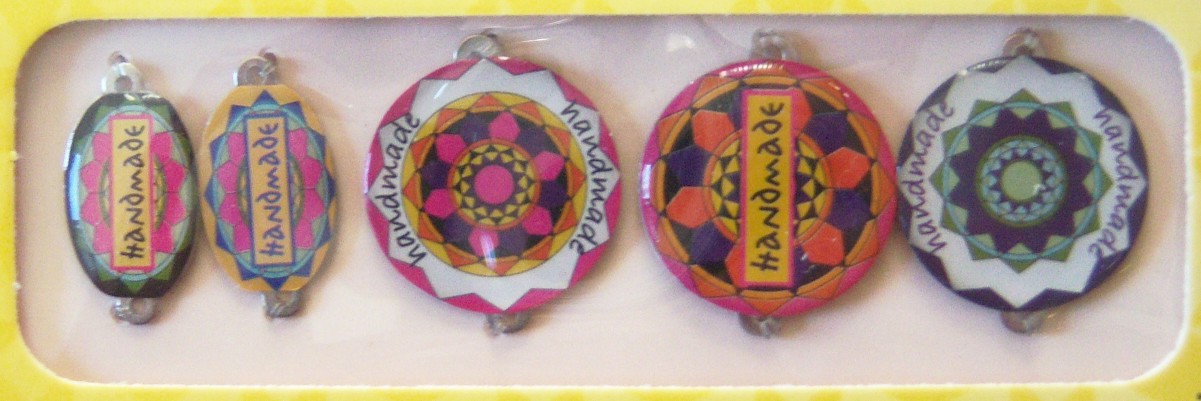 3425 Dritz Multi Handmade Label Charms