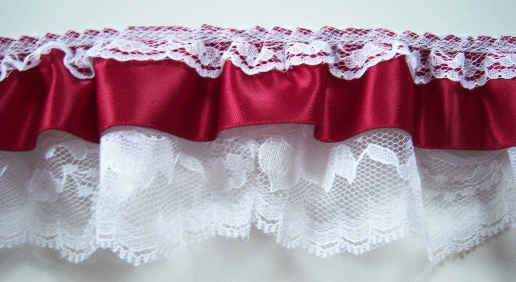 Wine Satin/White Ruffled 3 1/4" Lace