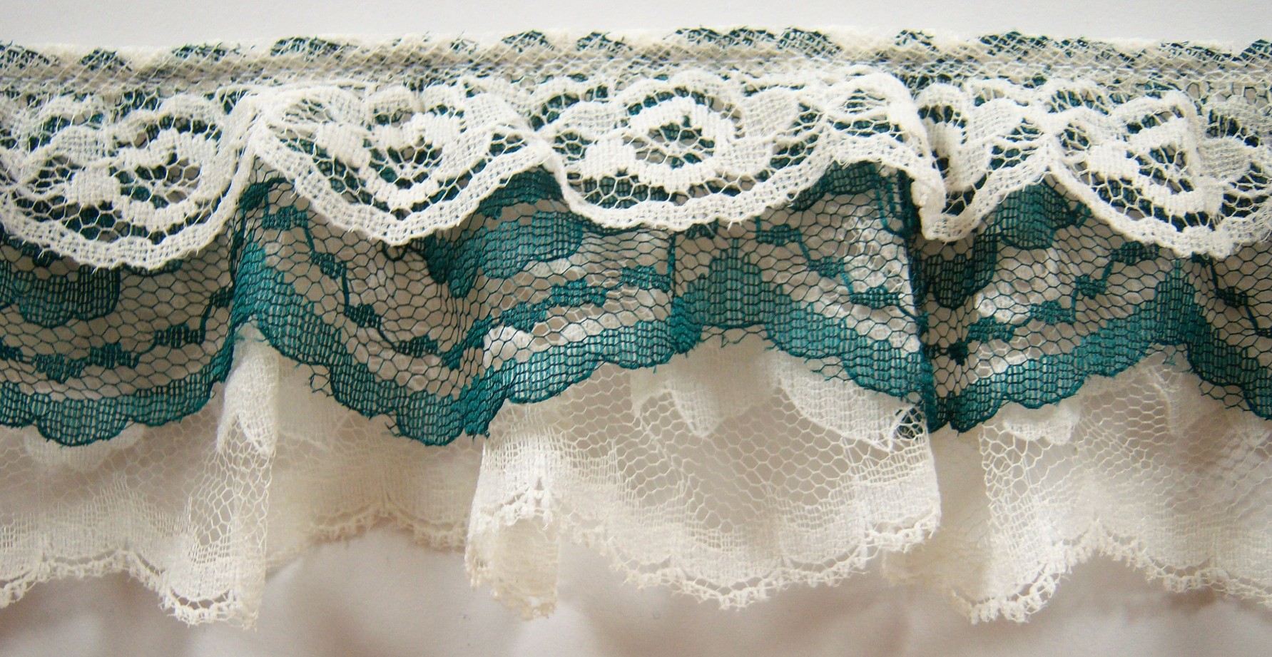 Eggshell/Hunter/Eggshell Triple Lace