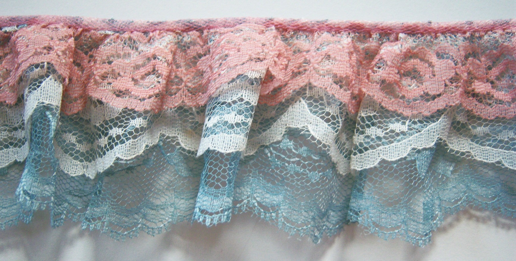 Ant. Rose/Eggshell/Country Triple Lace