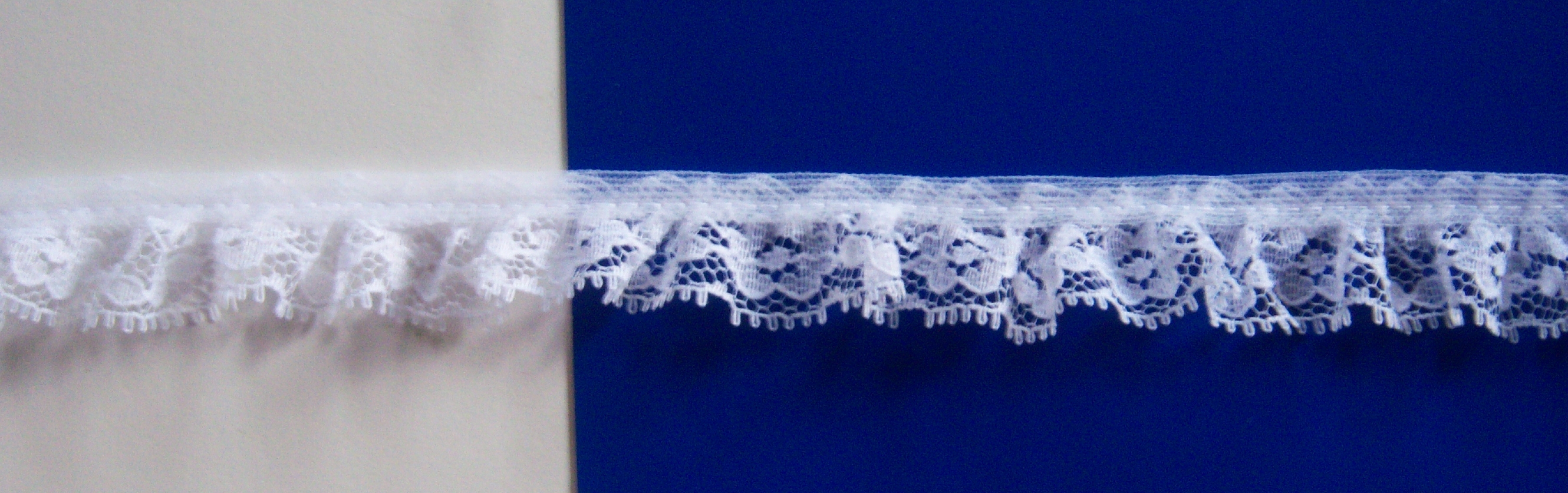 White 7/8" Ruffled Lace