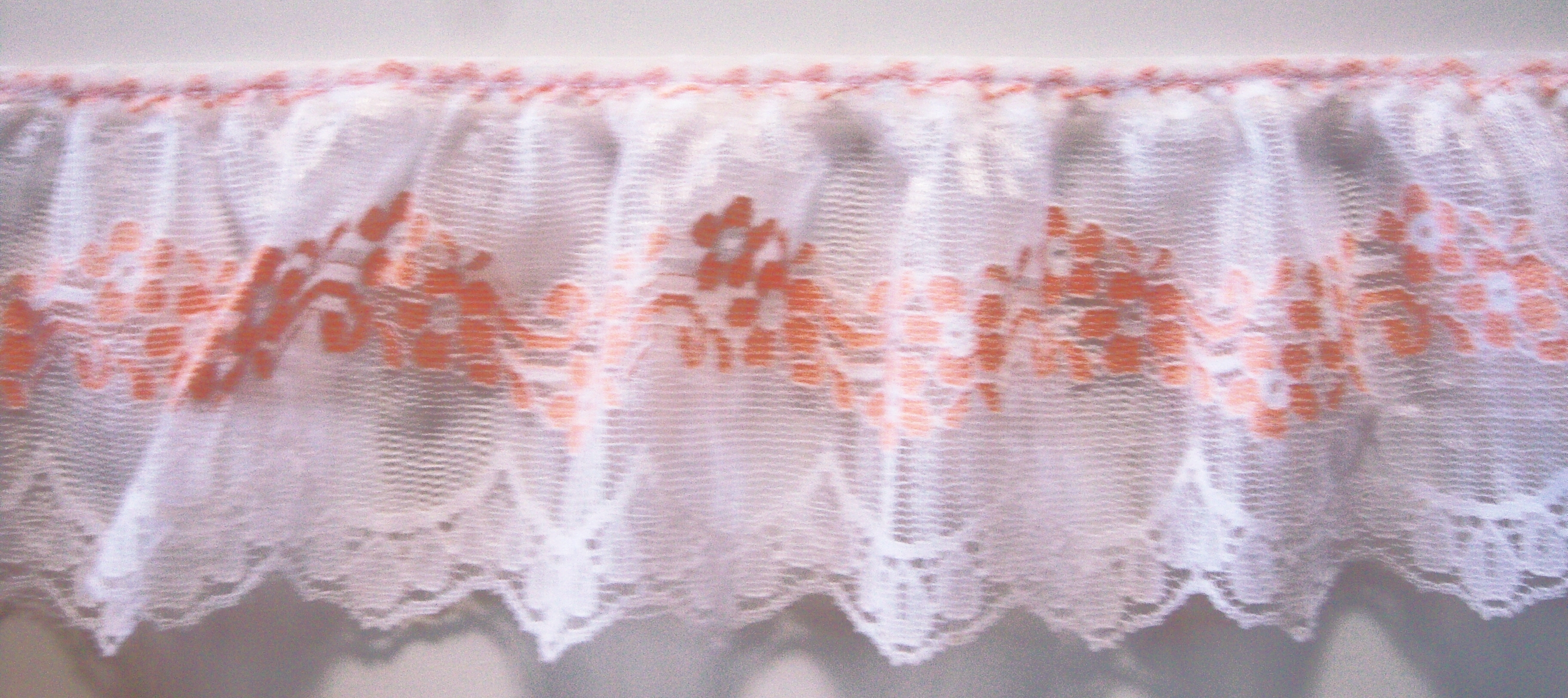 White/Peach 3 1/2" Gathered Lace
