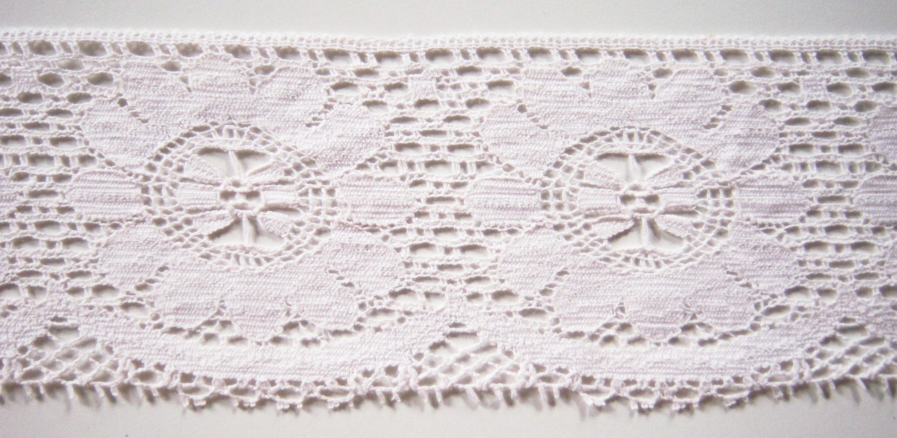 Natural White 4 1/4" Cluny Lace
