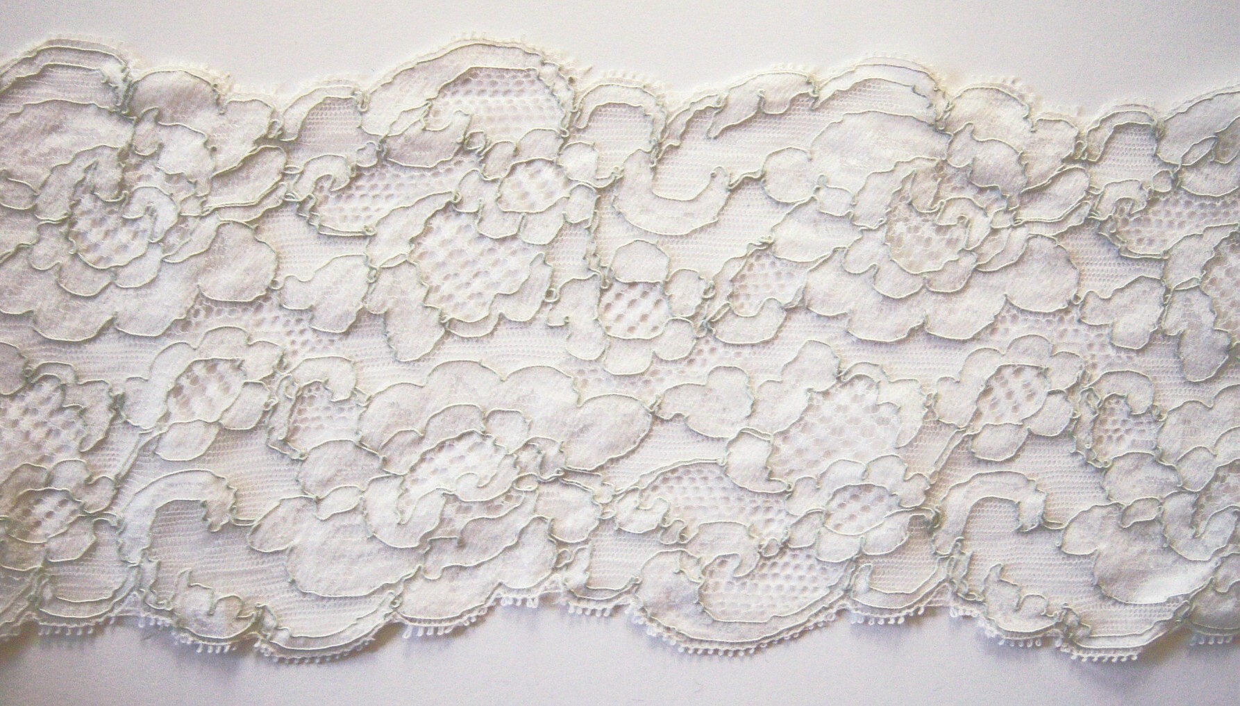 Oyster/Willow 4 3/4" Lace