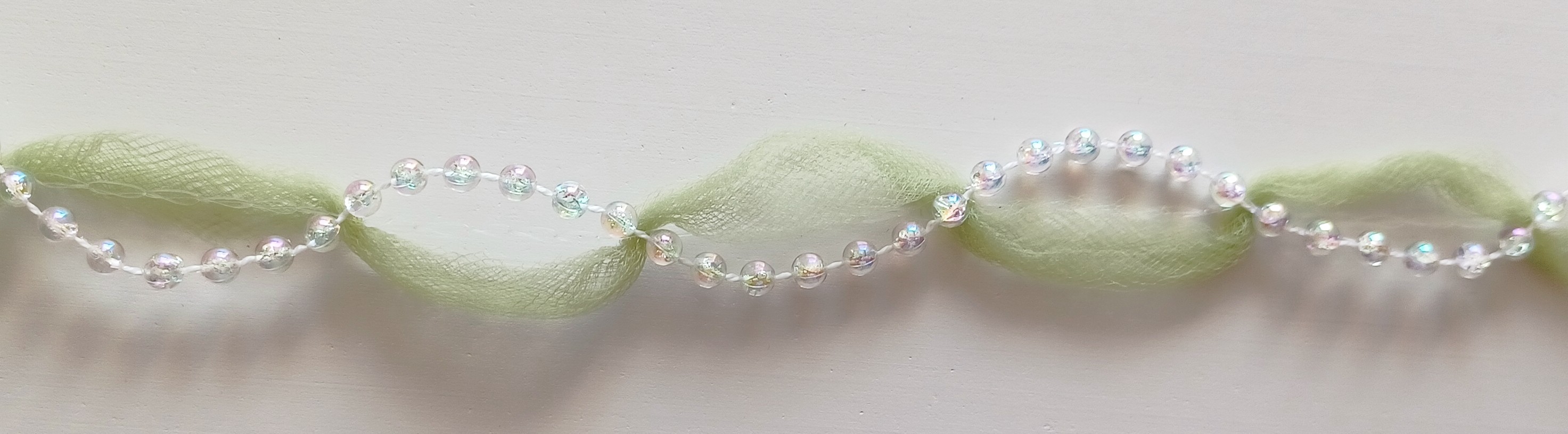 Apple Tulle/Irid. Bead 3/4" Braid