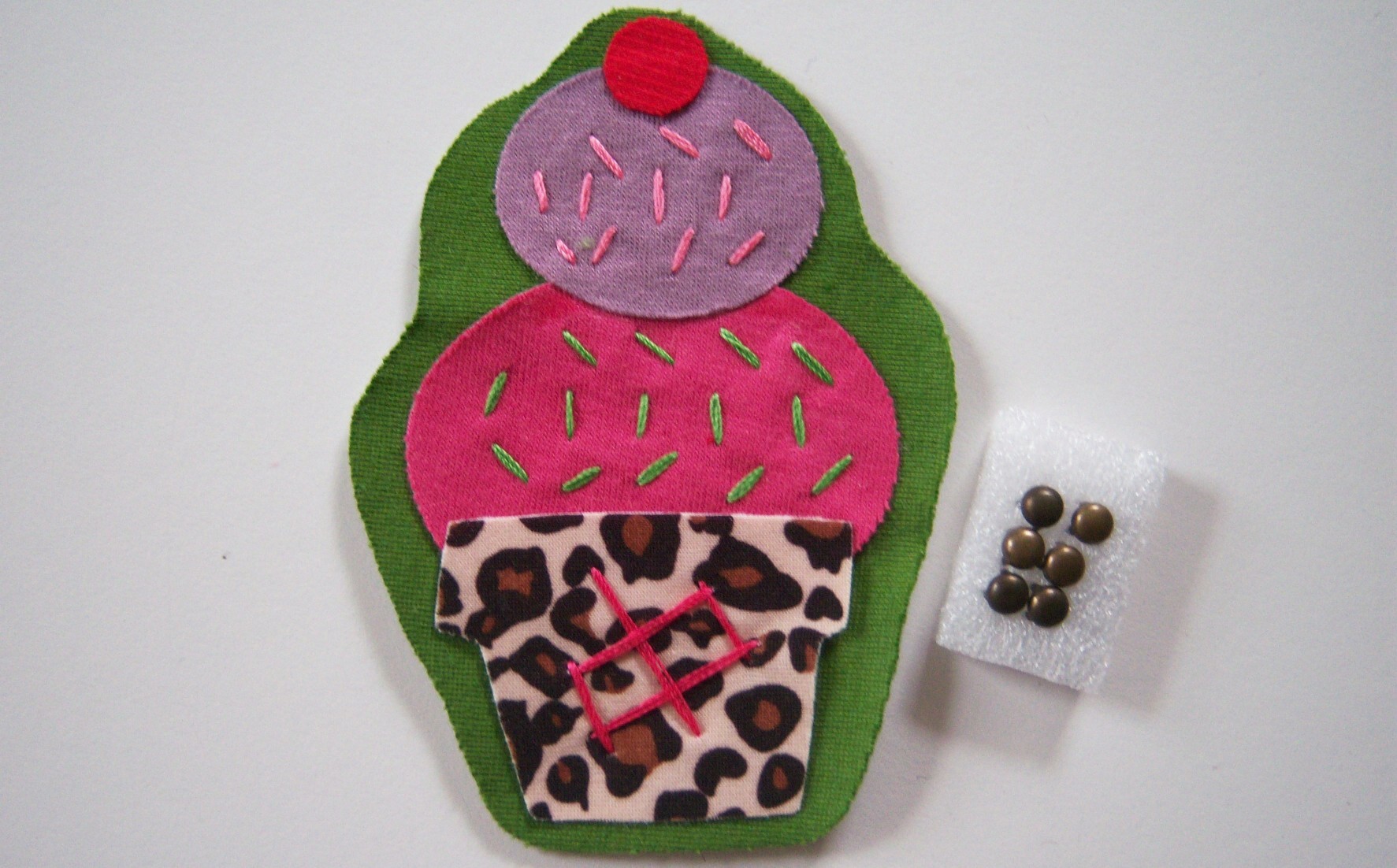 Cupcake/Brads Applique