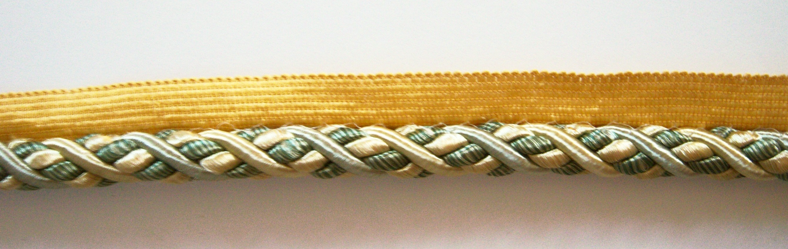 Maize/Green 1" Piping