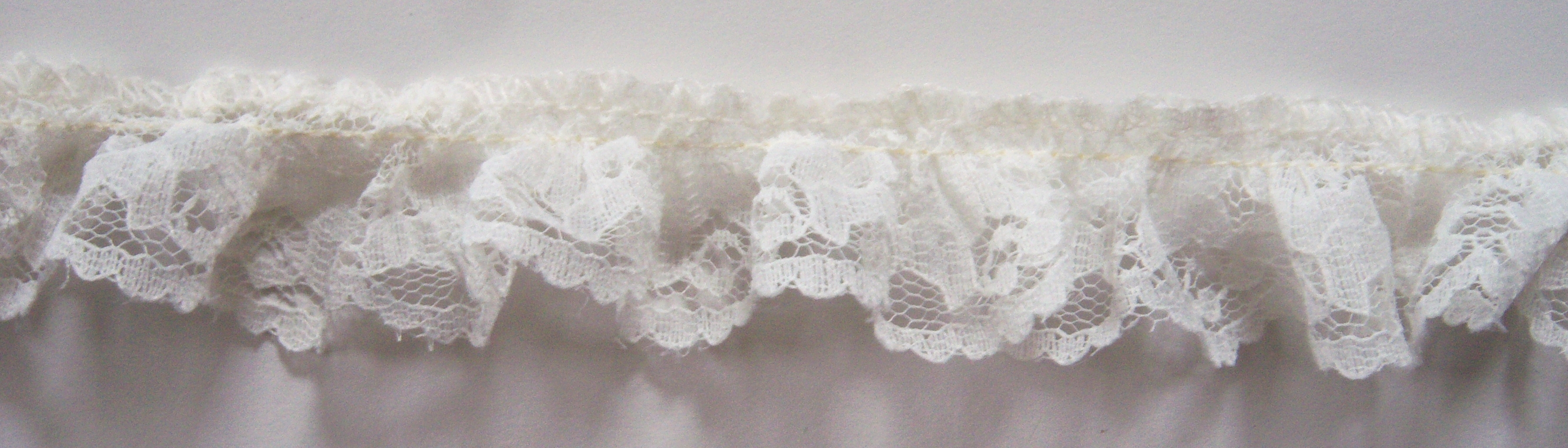 Light Ivory 1" Serged Lace