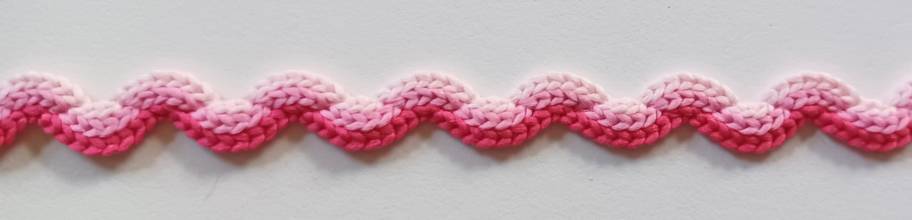 Pink Stripe 3/8" Crochet Rick Rack