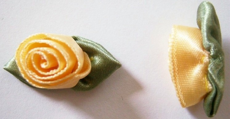 Maize Coil Rose/Fern 1 1/4" Loop