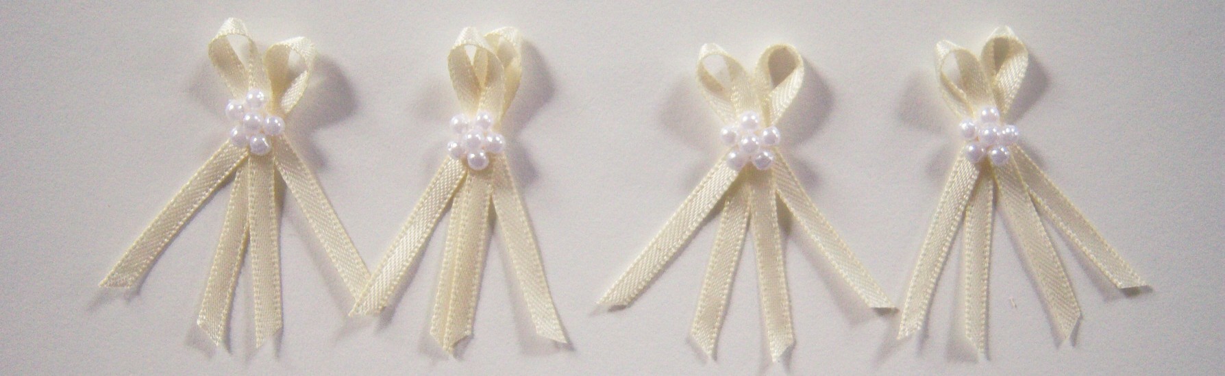 Cream Satin/Pearls Bow