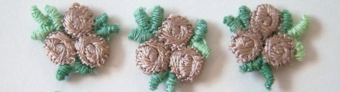 Beige 3/4" Flower