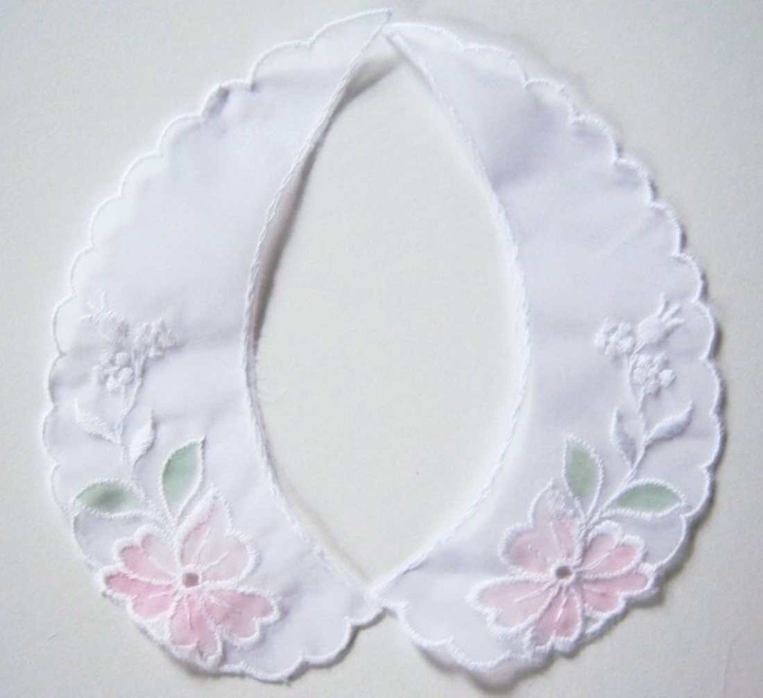 White Tulip/Pink/Green Flower Collar