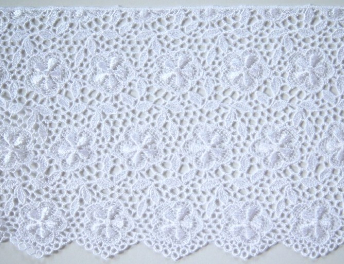 White 7 1/2" Venise Lace