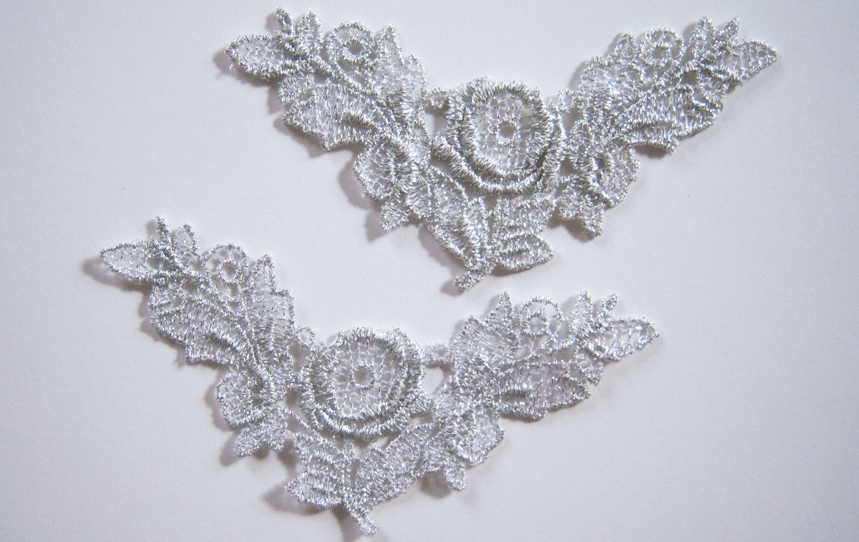 Silver Metallic Venice Lace 2 1/2" x 5" Pair