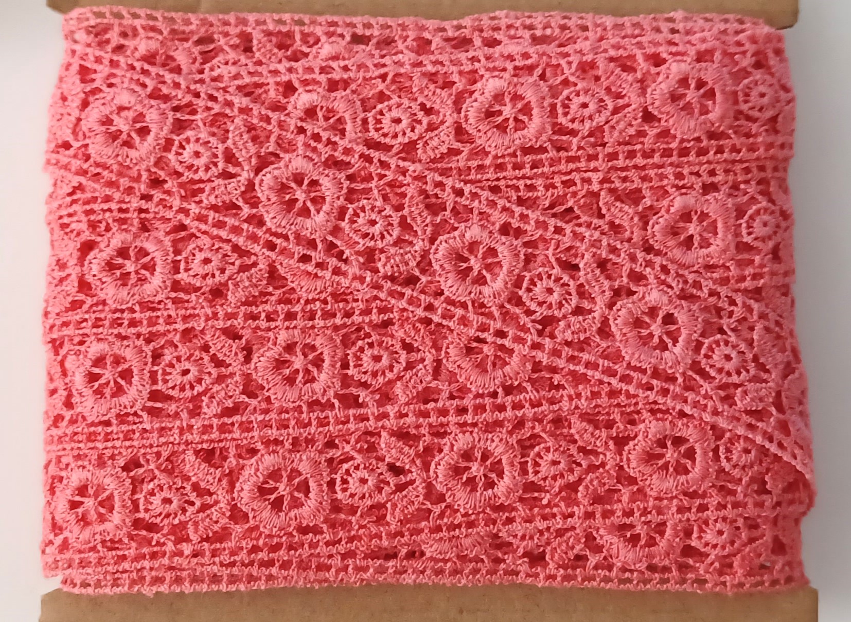Shrimp Flower Border 3/4" Venise Lace