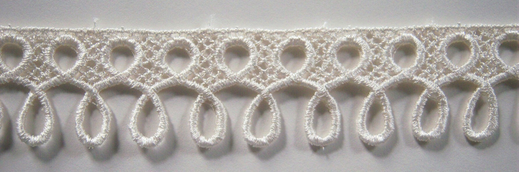 Ivory 1 1/2" Venise Lace