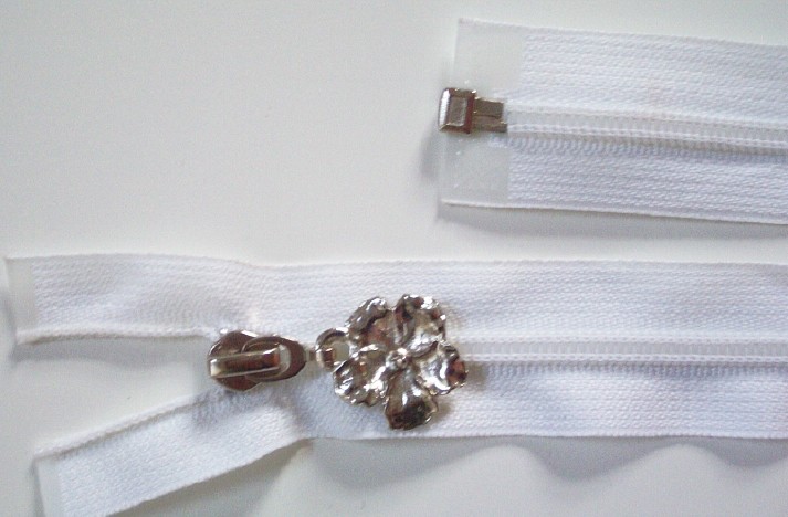 White/Nickel Flower Pull 30" Coil Separating Zipper