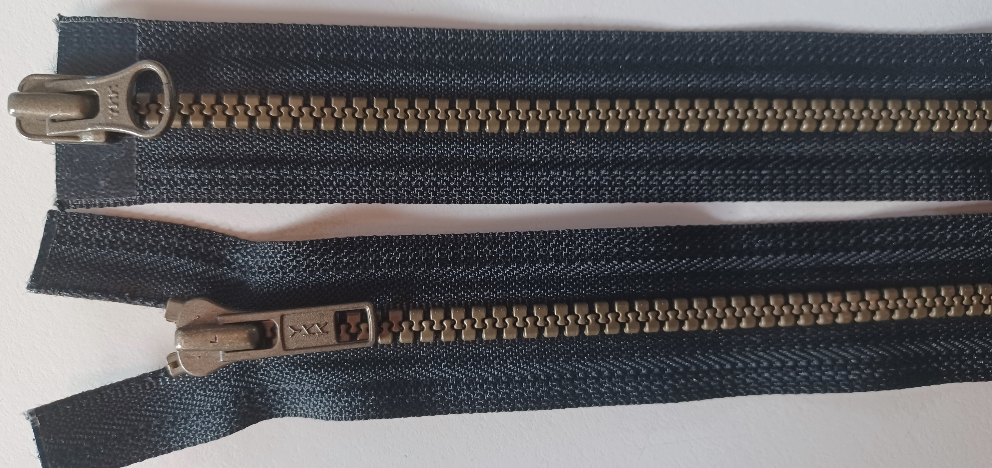 Black Dulon 22 1/2" Vislon Separating Zipper