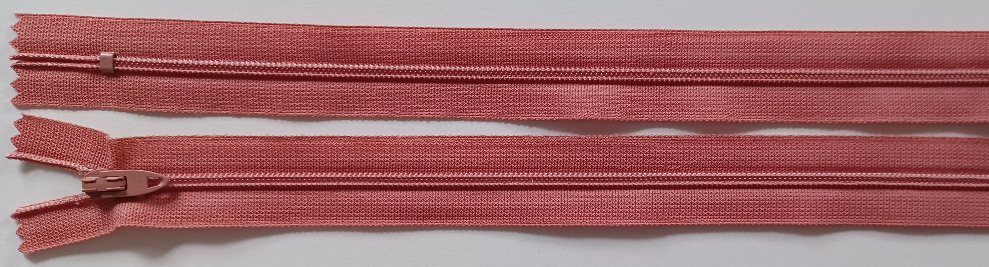 Coats & Clark 8.5" Antique Rose Nylon Coil Zipper