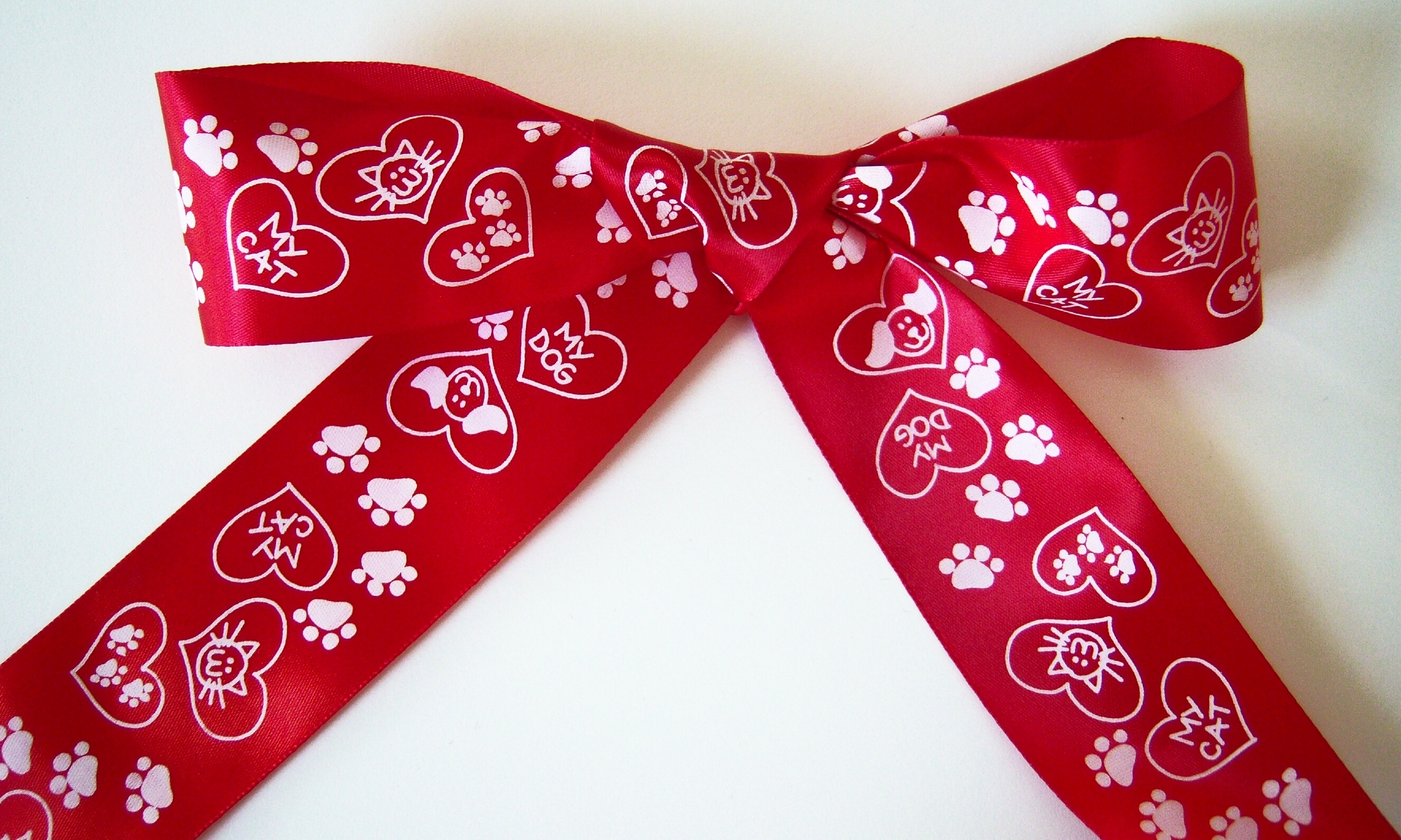 Red/White Cat/Dog 1 1/2" Satin Ribbon