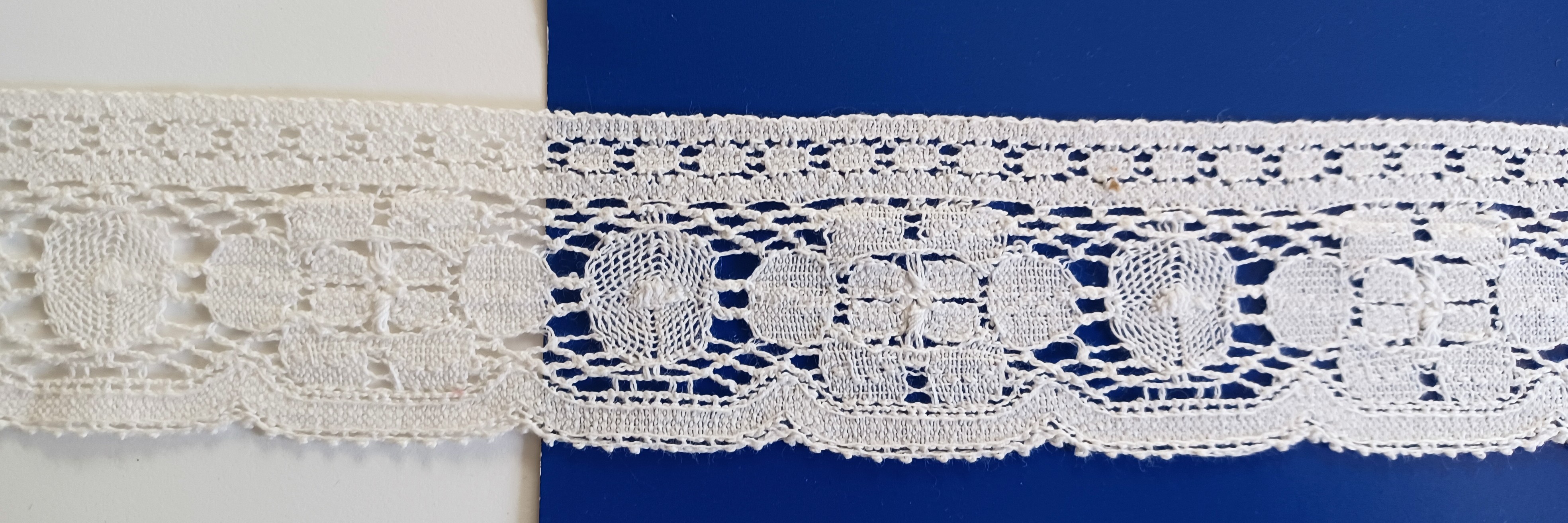 Candlelight 1 3/4" Cotton Cluny Lace