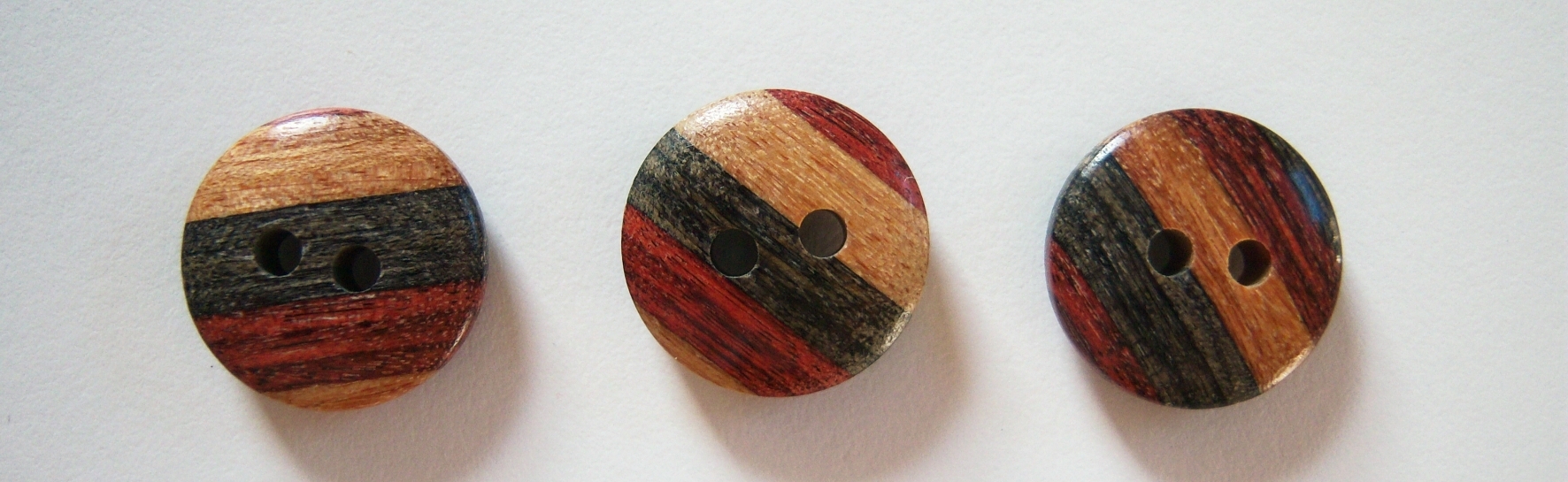 CherryWood/Pine/Green 5/8" 2 Hole Button