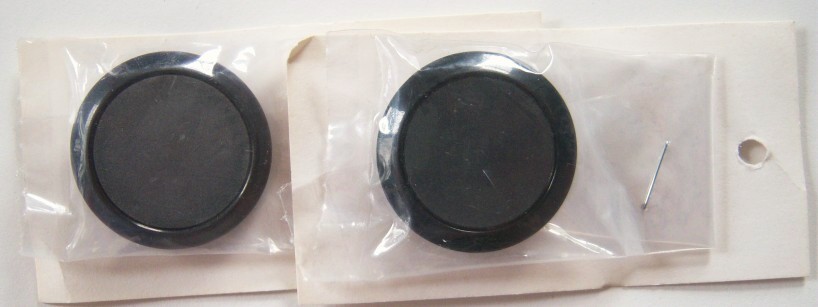 Graphite/Black Marbled 1 1/4" Shank Poly Button