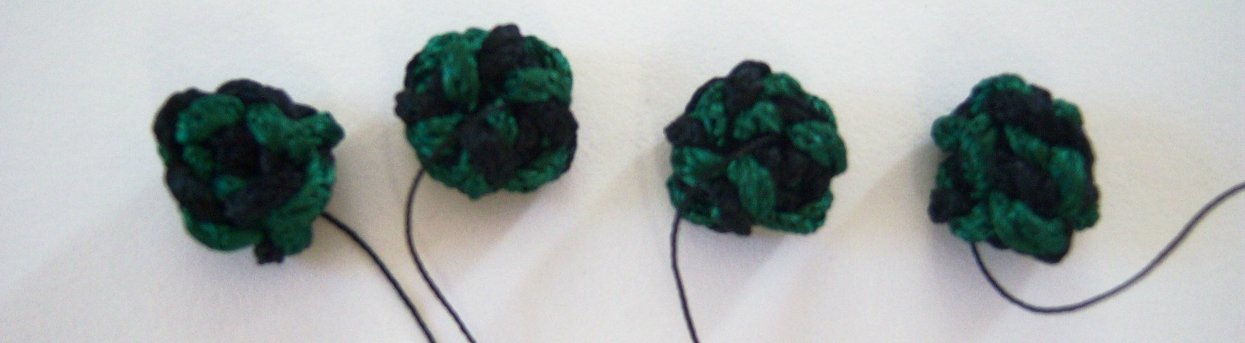 Chinese Knot Button Black/Emerald Green