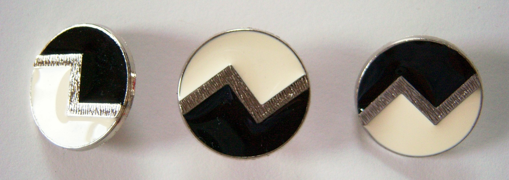 Black/Silver Crest 7/8" Shank Poly Button
