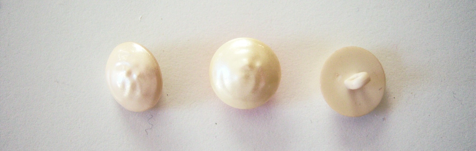 Lt Maize Pearlized 5/8" Poly Shank Button
