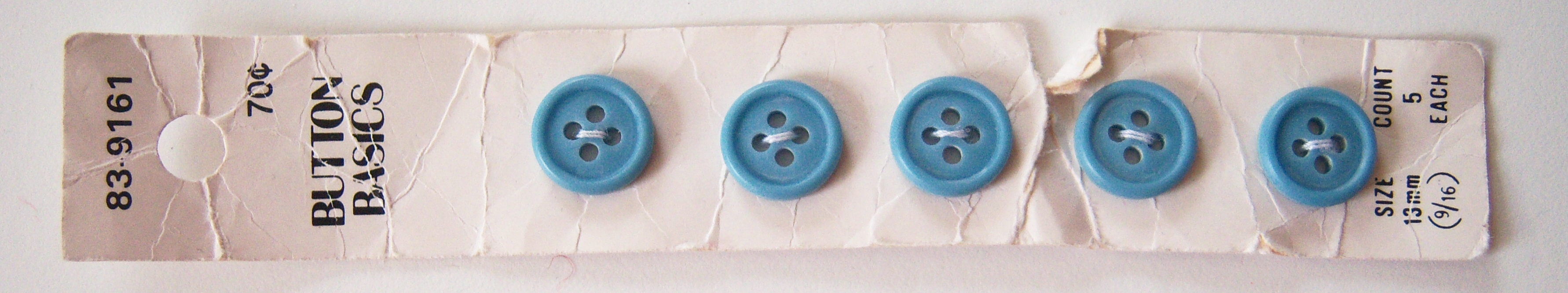 Basic Blue 9/16" 5 Buttons