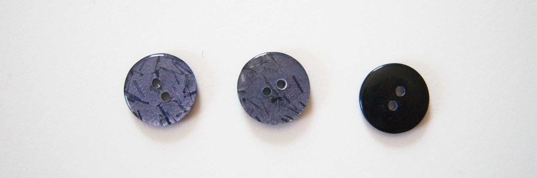 Lacquer/Dusty Purple/Black 5/8" 2 Hole Button