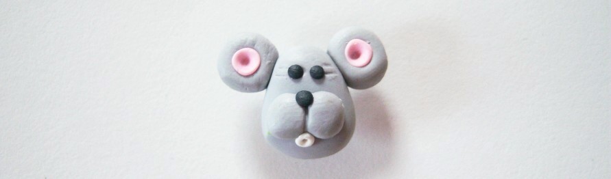 Grey mouse head 3/4" shank back poly resin button.