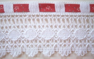 White/Red Calico 2 1/4" Lace