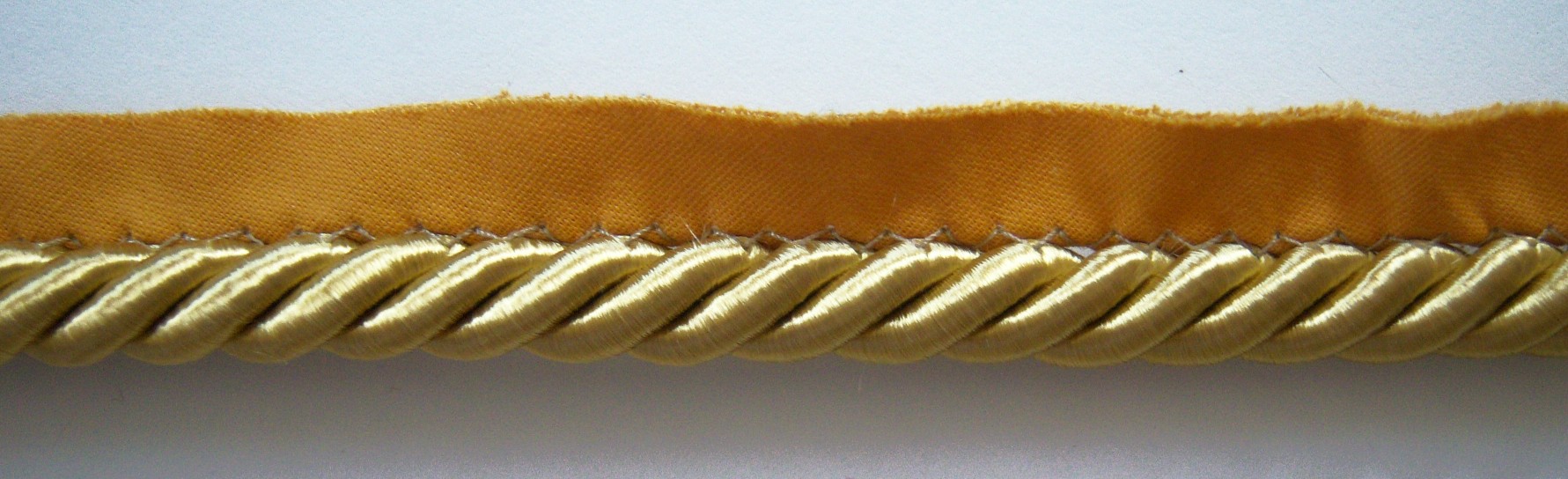 Antique Gold/Wheat 3/4" Piping