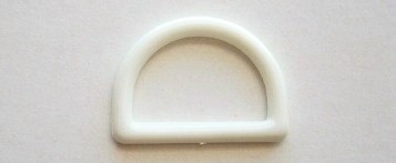 White Plastic 7/8" Dee Ring