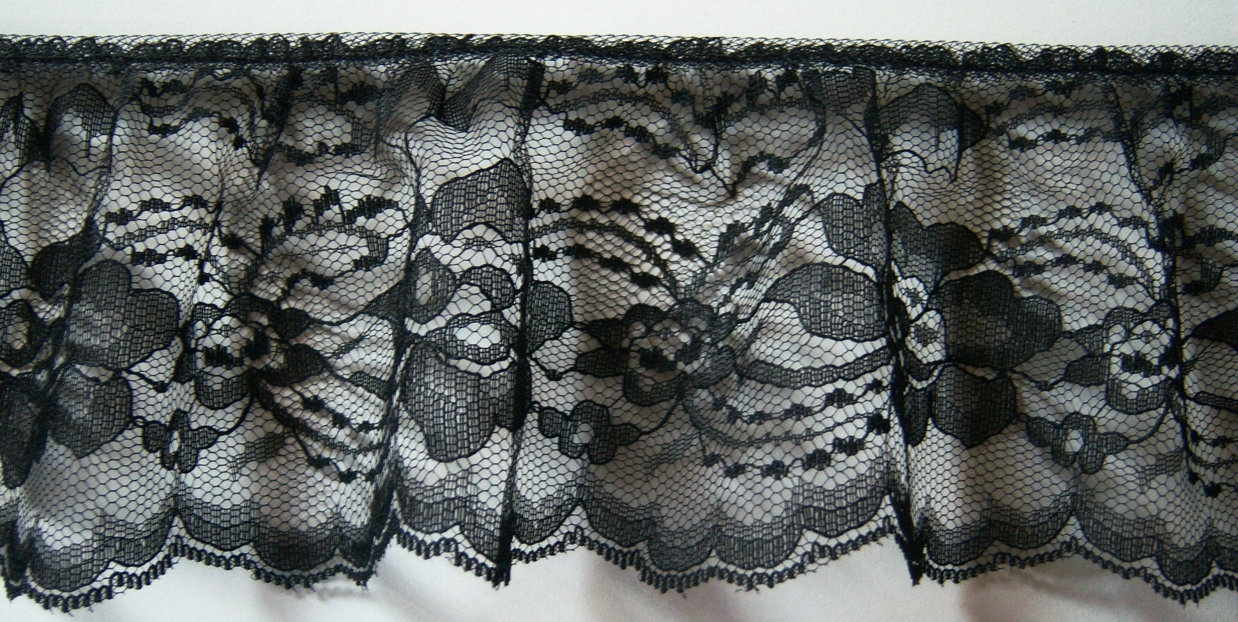 Black 4" Ruffled Lace