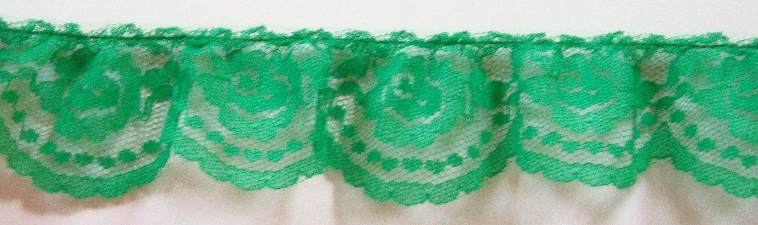 Emerald 2" Ruffled Lace