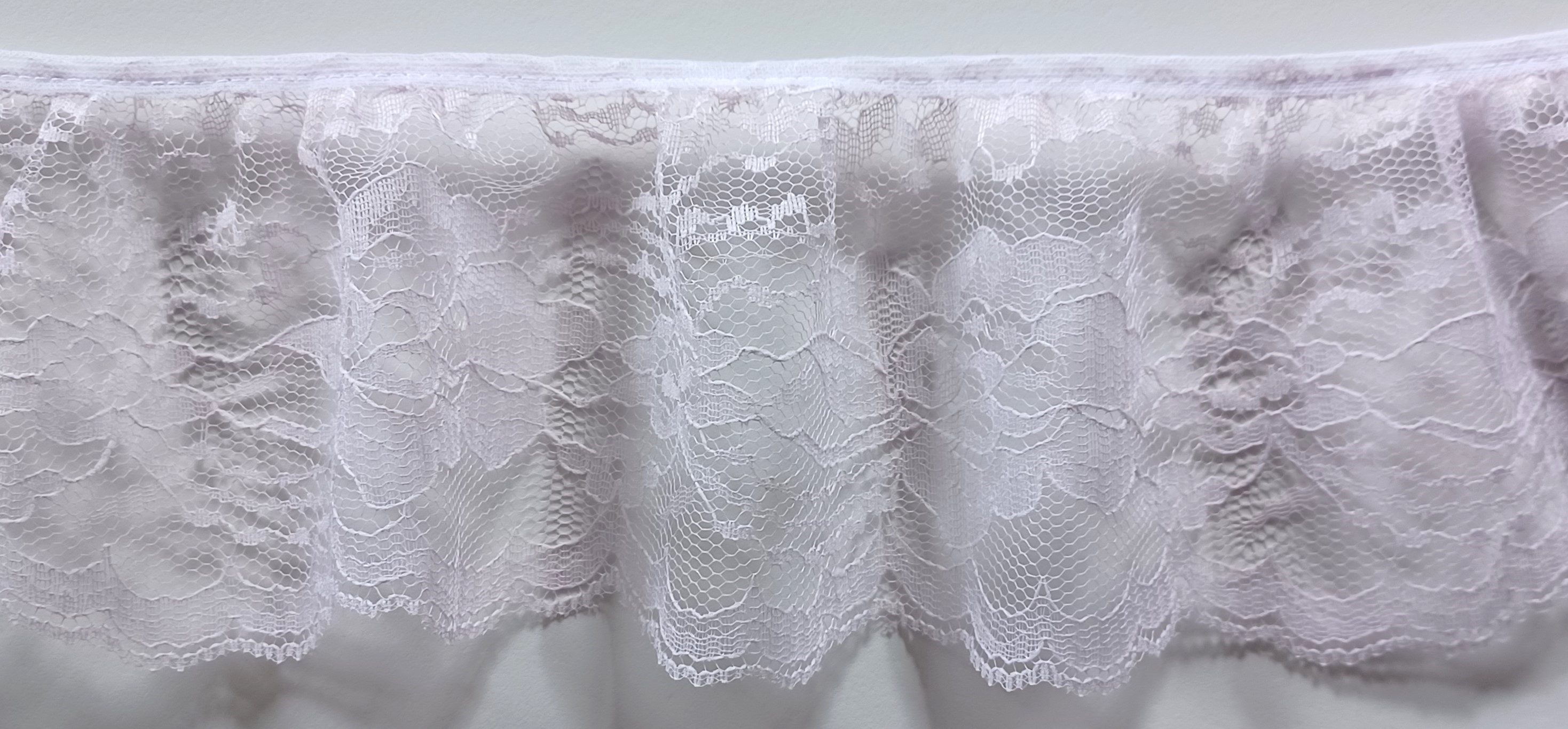 Pale Orchid 4" Ruffled Lace