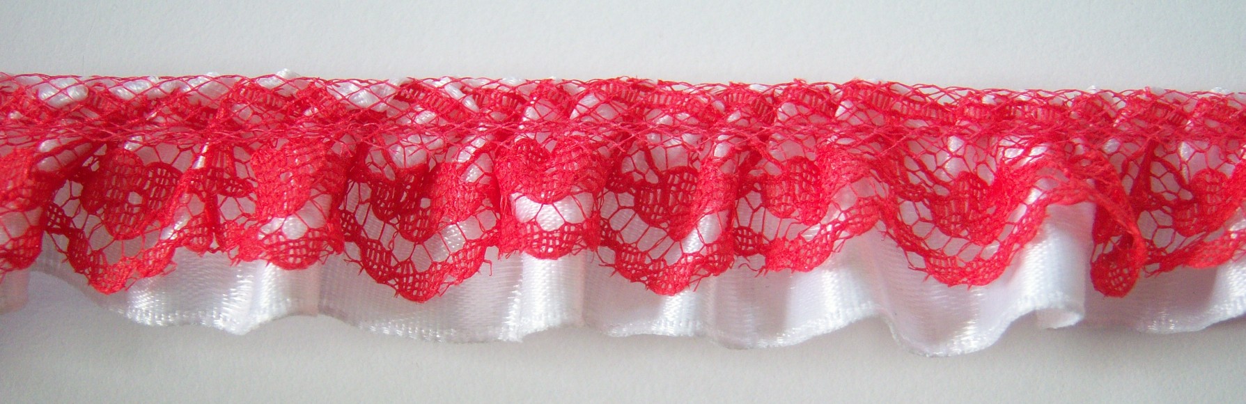 Red Lace/White Satin 7/8" Ruffled