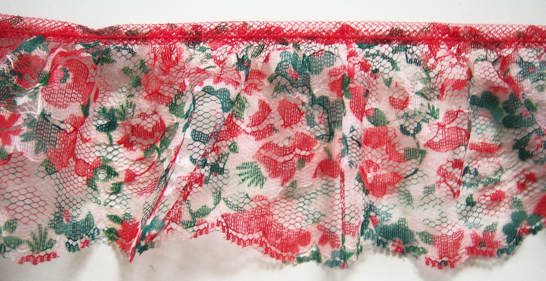 Red Print 3" Ruffled Lace