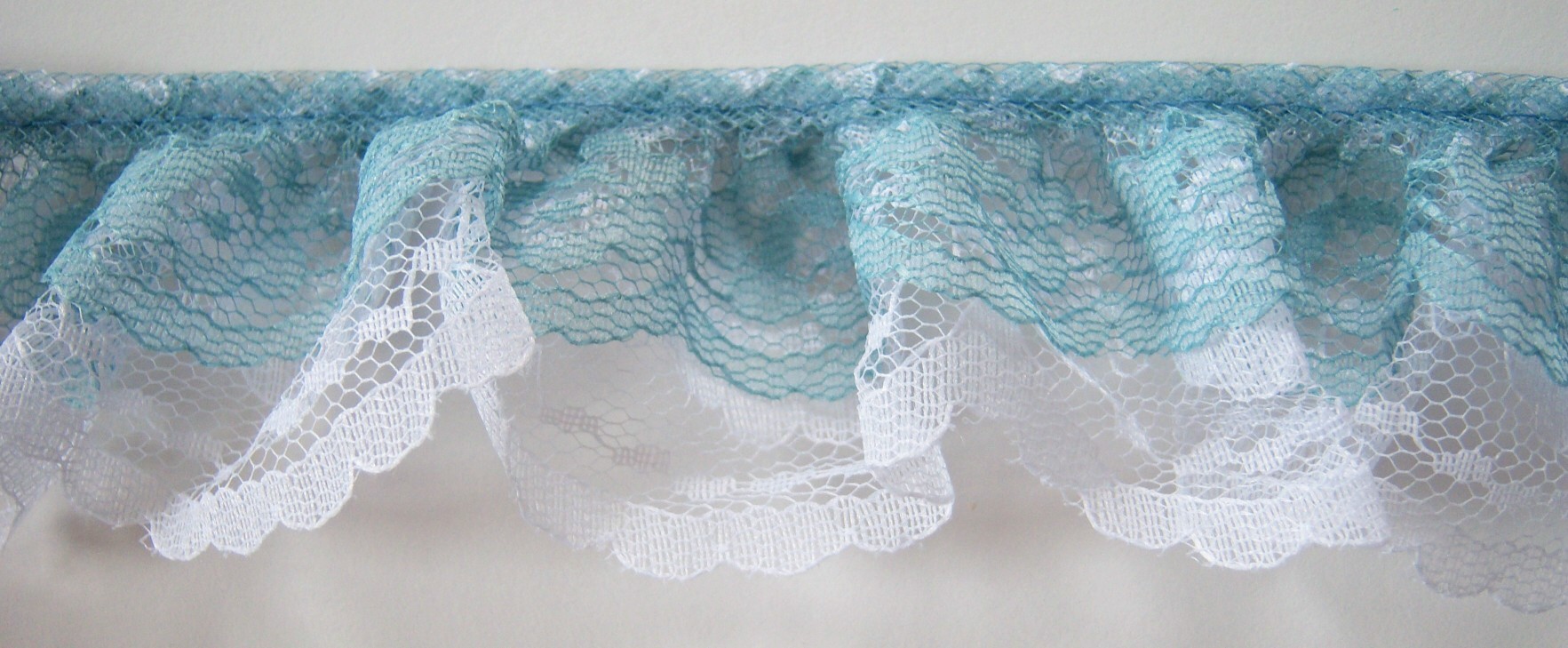 Country Blue/White Double Gathered Lace